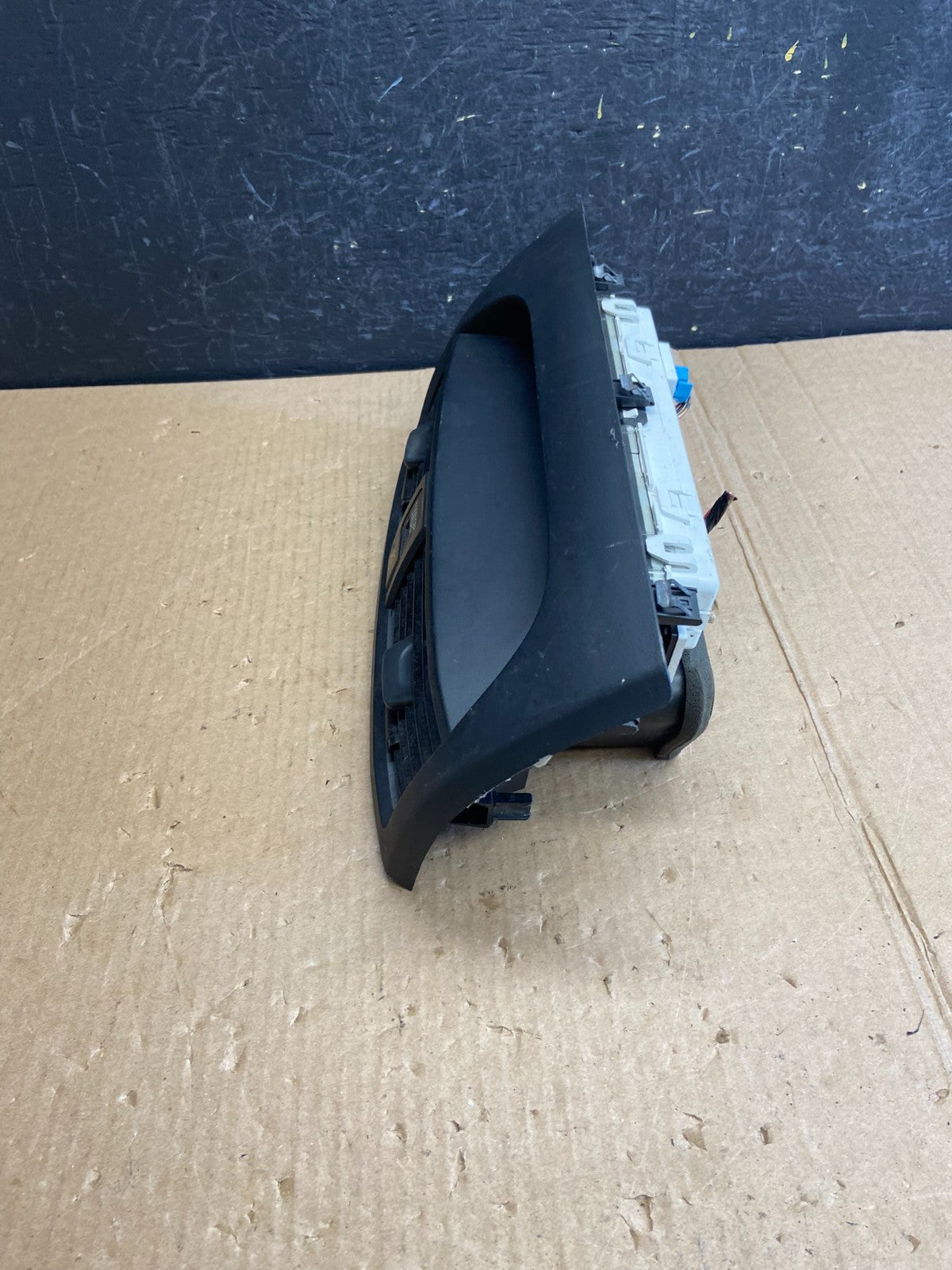 2004 to 2008 Acura TL Front Dash Dashboard AC Center Clock Air Vent AE4258 DG2