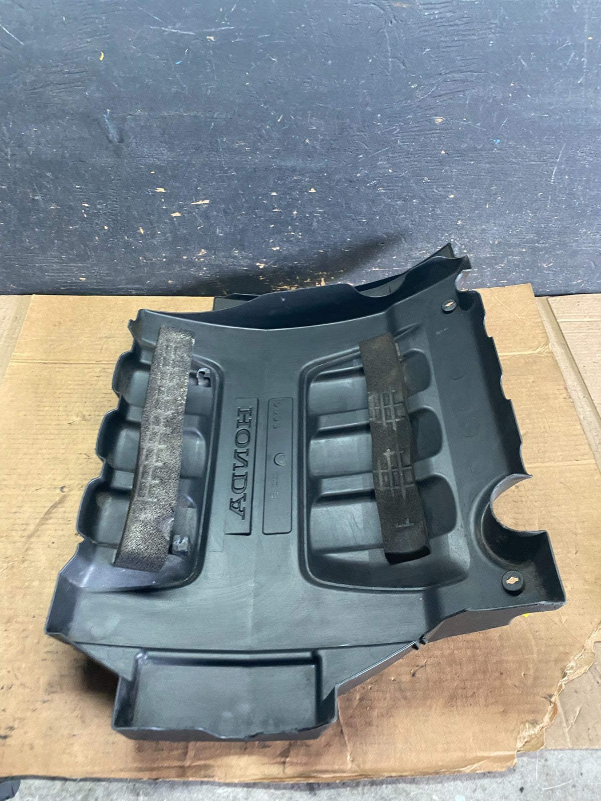 2005 to 2007 Honda Odyssey Black Engine Cover OEM Q8500 DG6