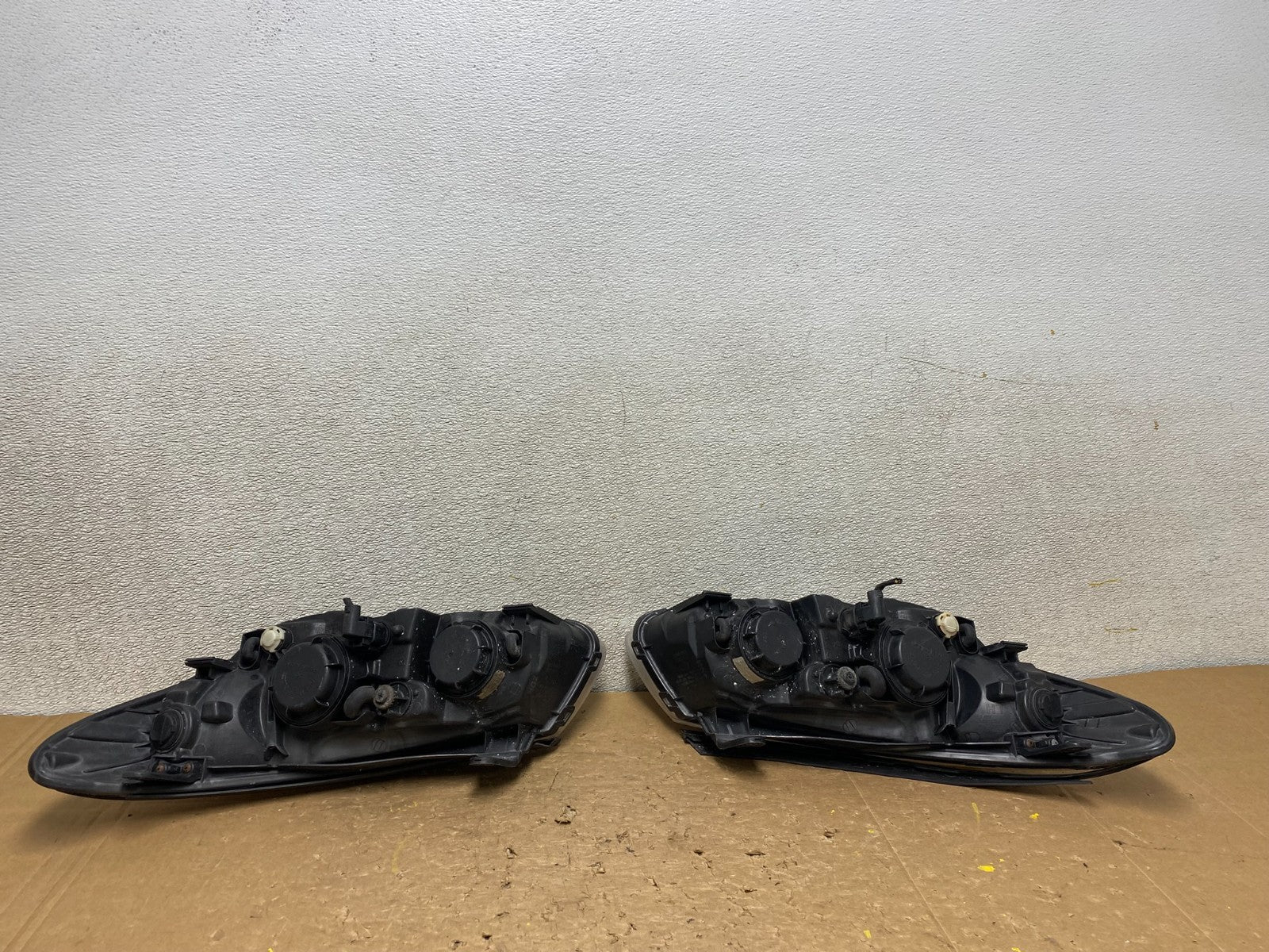 2007 2008 2009 2010 Hyundai Elantra Left+Right Side Headlights V6256 DW11