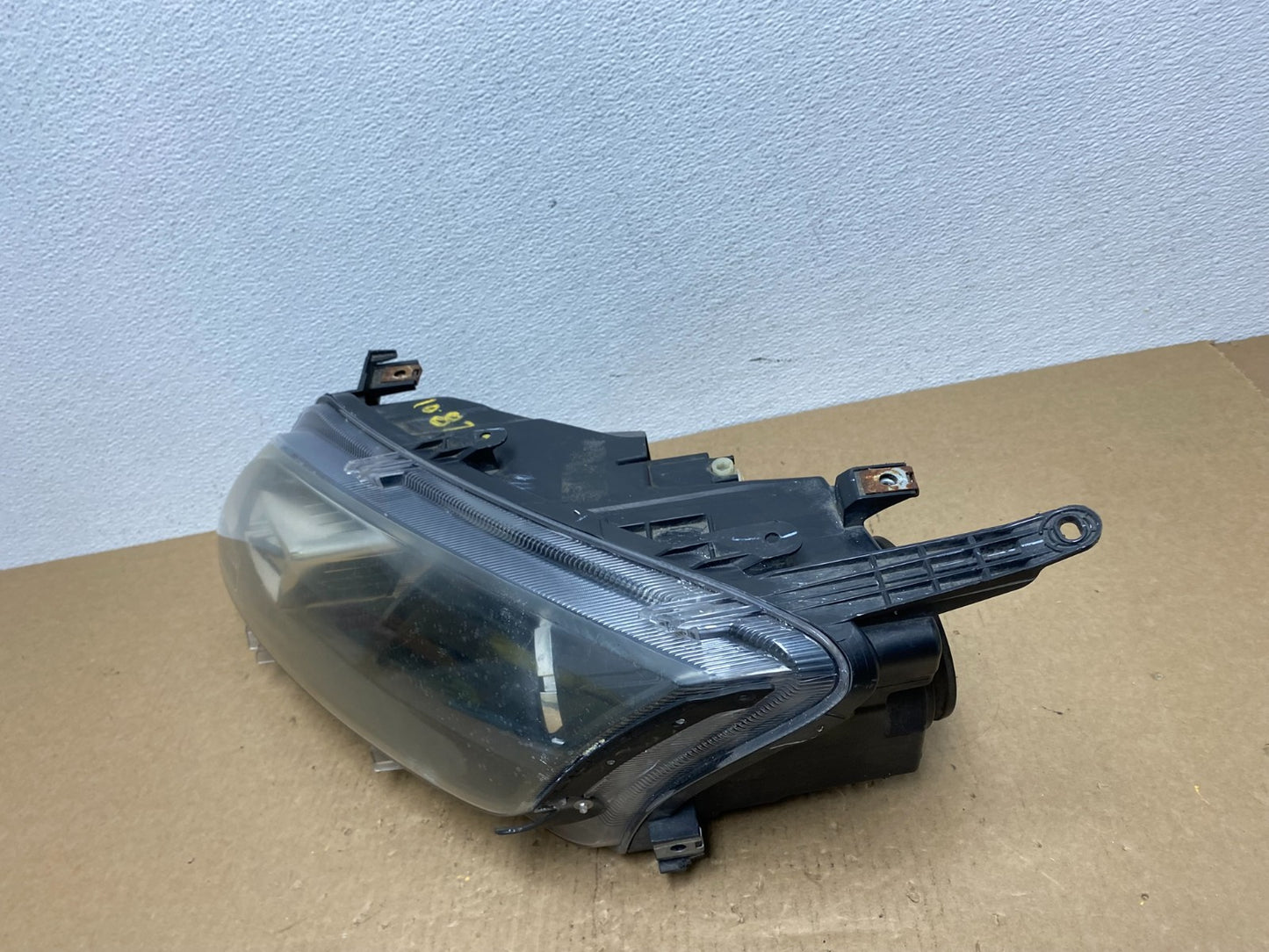 2010 2011 2012 Ford Fusion Left Driver LH Side Headlight Halogen AC1285 DW1