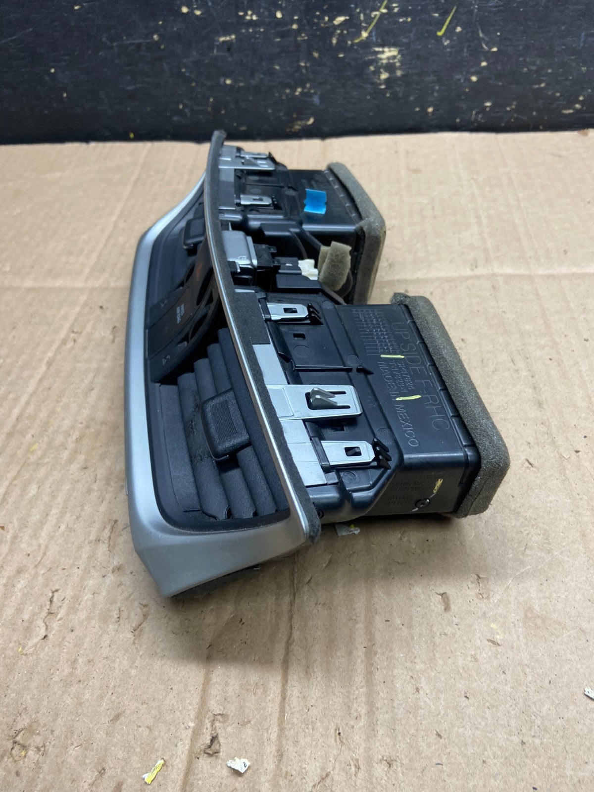 2013 to 2015 Nissan Sentra Air Vents Top Dash Center W/Hazzard Switch AA7946 DG2