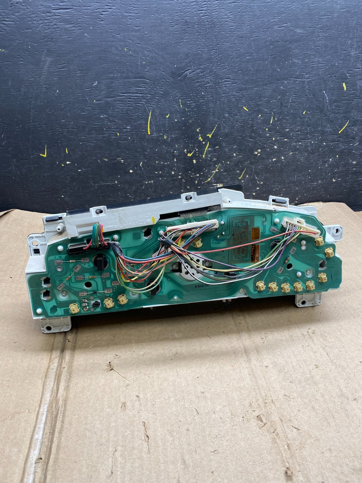 2001 - 2002 Ford Econoline E250 E350 Van Speedometer Instrument Cluster x5687 DG5
