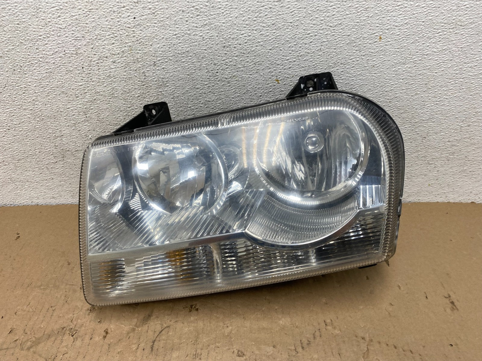 2005 2006 2007 Chrysler 300 Left Driver LH Halogen Headlight AF3279 DW0