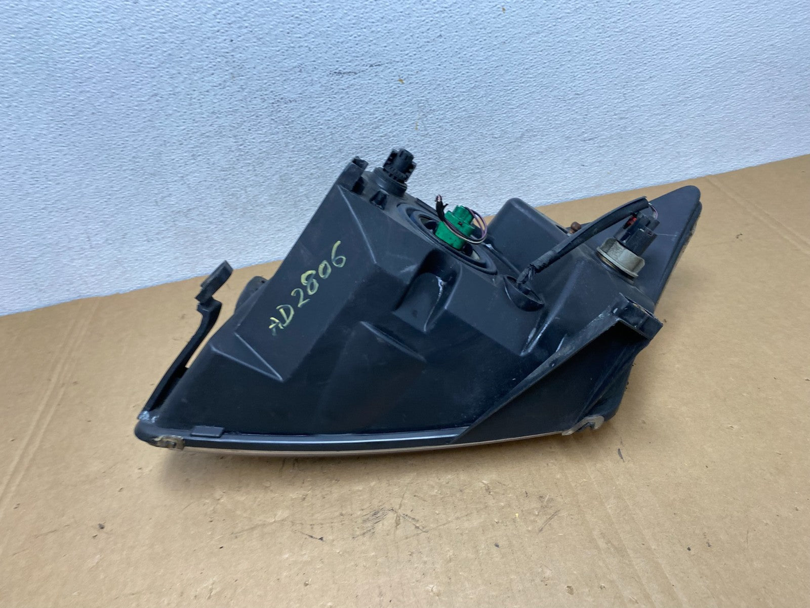 2007-2012 Dodge Caliber Right Passenger RH Headlight Halogen TYC AD2806 DW7