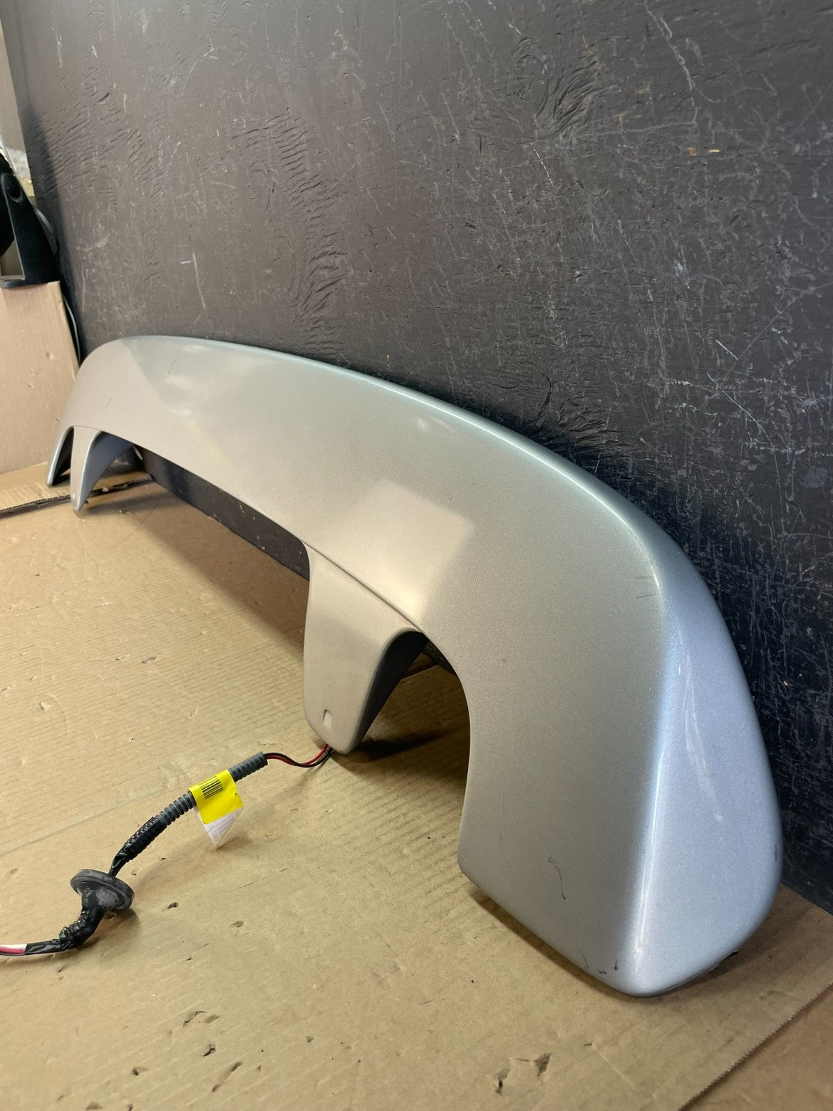 2001 to 2007 Toyota Sequoia 3RD Brake Light Spoiler Wing AG9838 DG1