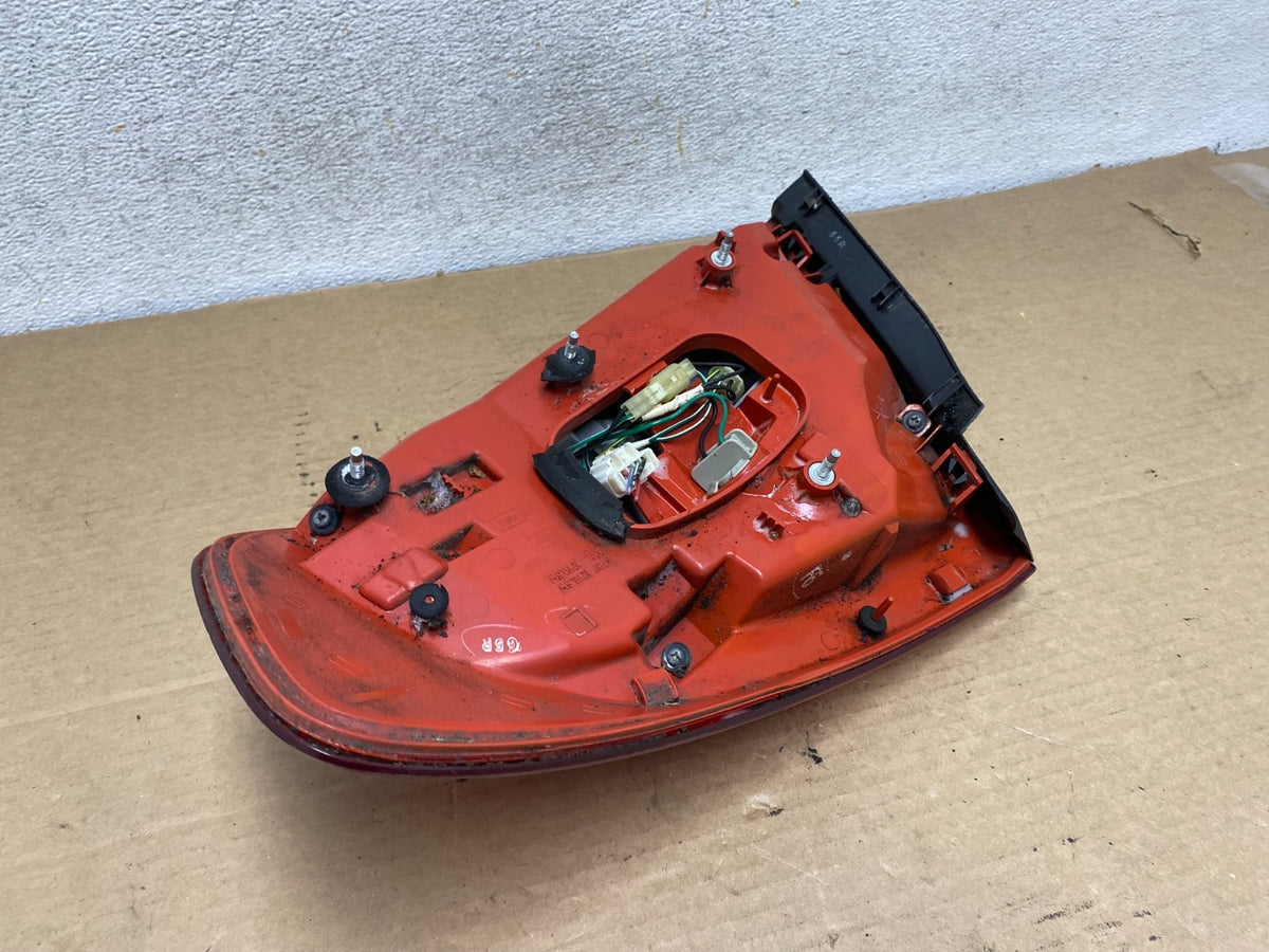 2005 to 2006 Infiniti G35 Left Driver Lh Side Tail Light AH4005 DW6