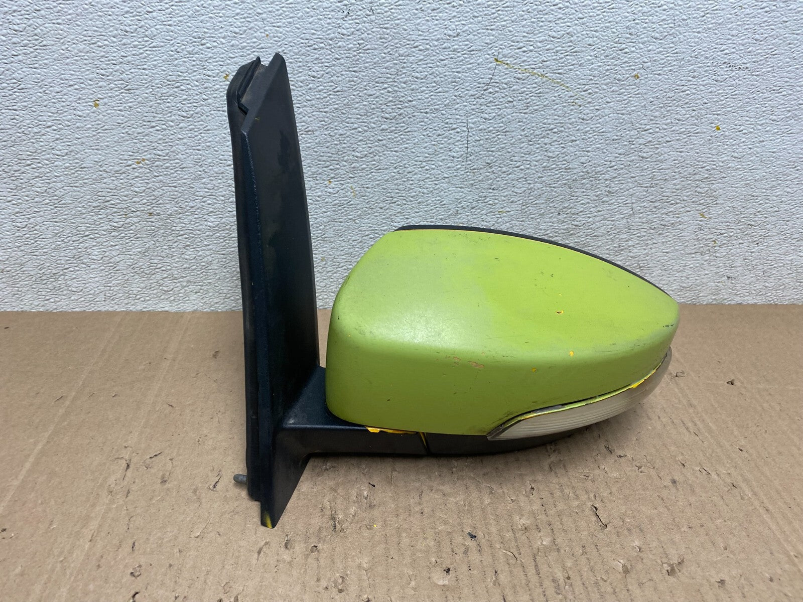 2013 to 2016 Ford C-Max Left Driver Side View Door Turn Signal Mirror J8100 DG0