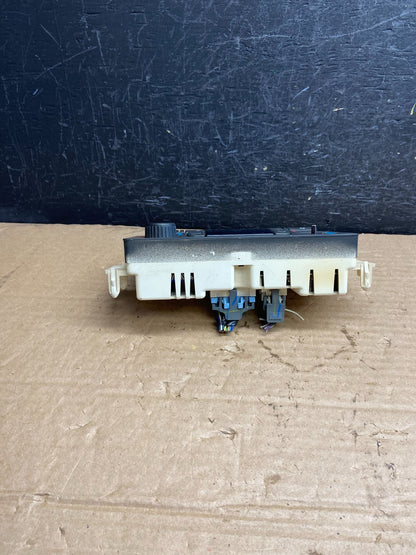 2003 - 2006 GMC Chevrolet Express 1500 Climate Control A/C AF2071 DW3