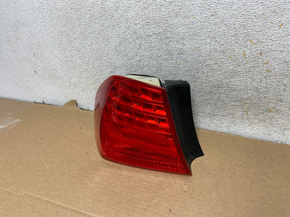 2009 2010 BMW 323i 325i 328i 335i 3 Series Left Driver Tail Light AH7743 LK2