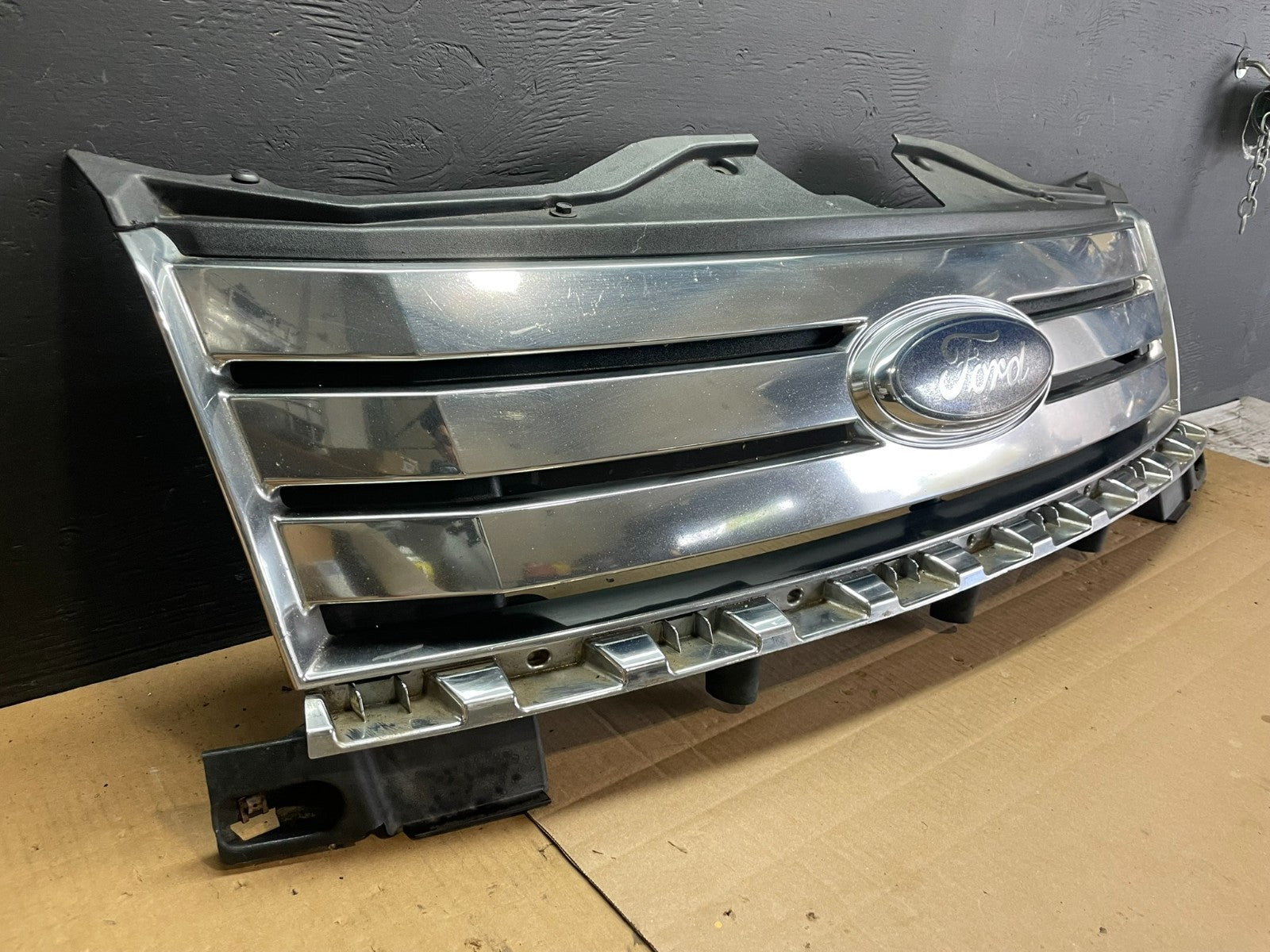 2007 2008 2009 2010 Ford Edge Front Upper Chrome Grill Grille Oem AB7639  DG1
