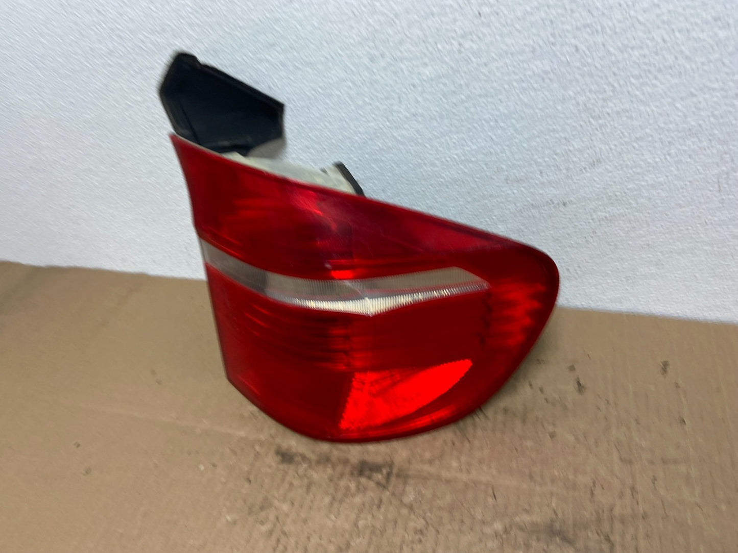2007 to 2010 Bmw X5 E70 Right Passenger Rh Side Tail Light OEM AB8462 DW1