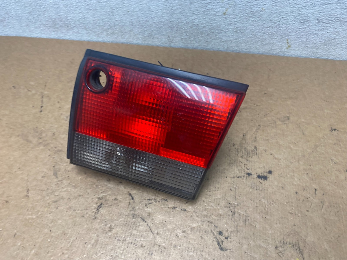 1994 to 1998 Saab 900 & Turbo Right Passenger RH Side Inner Tail Light S7406 DW1