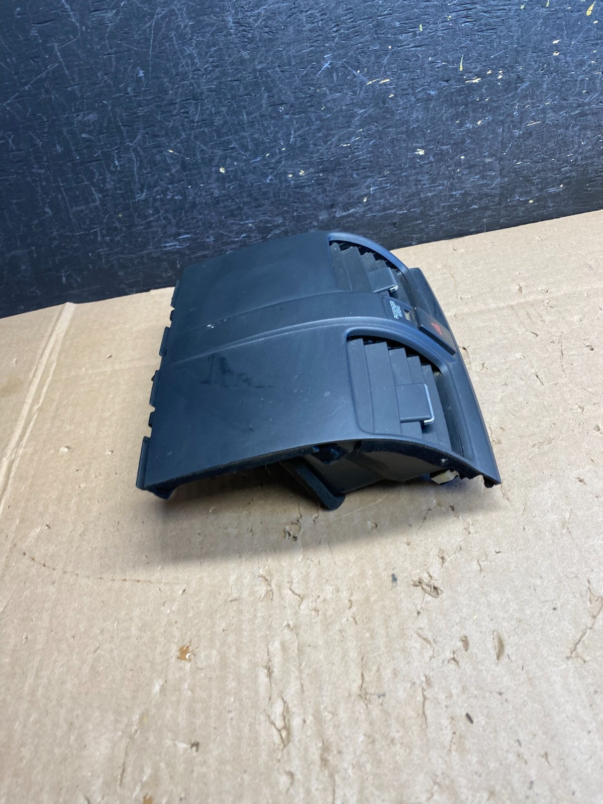 2007 to 2011 Honda CRV CR-V Front Center Panel Clock Air Vent AI6506 DW1