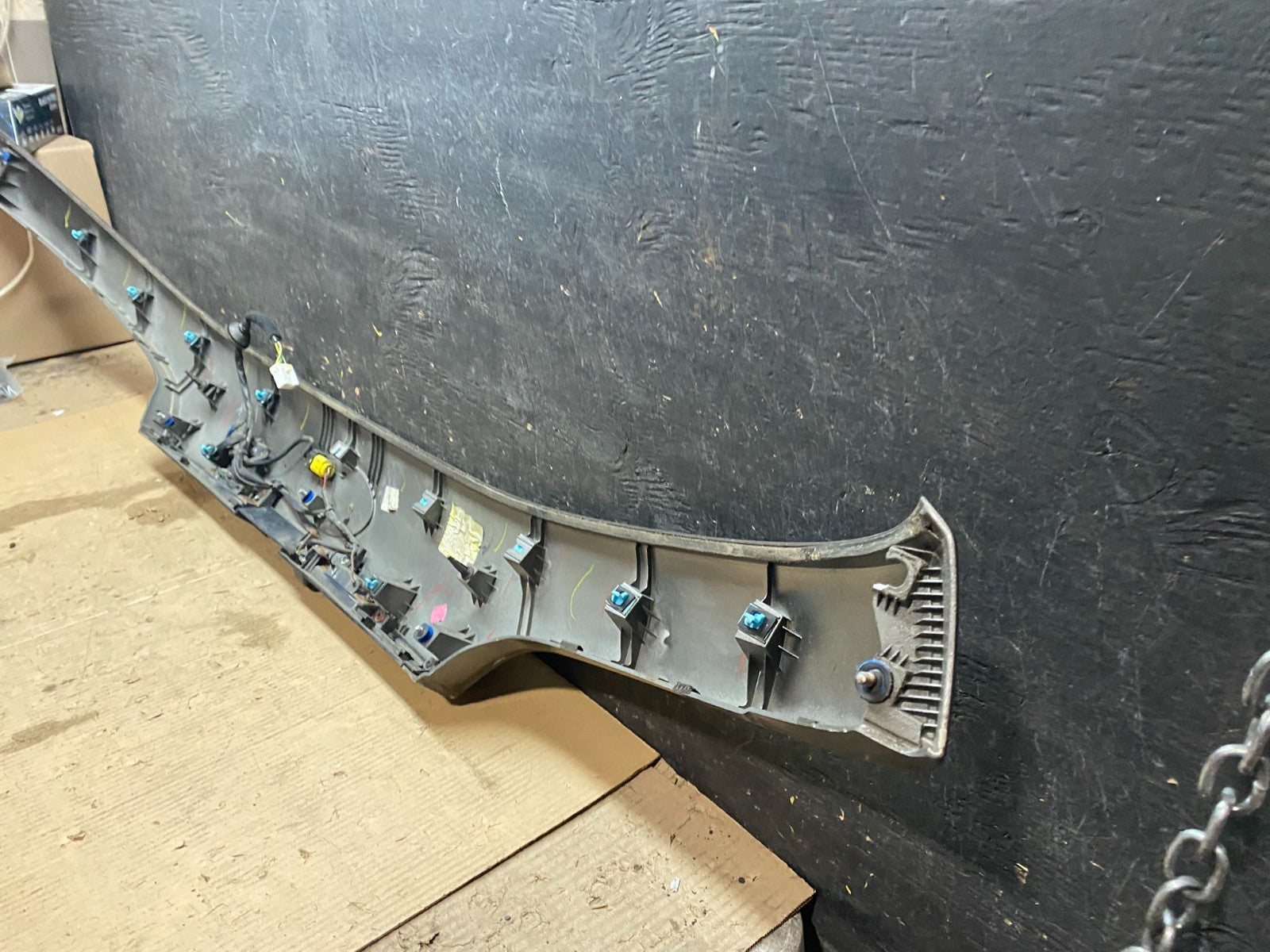 2014 to 2015 Kia Sorento Rear Trunk Lift gate Cover Panel Oem X3331 DG11