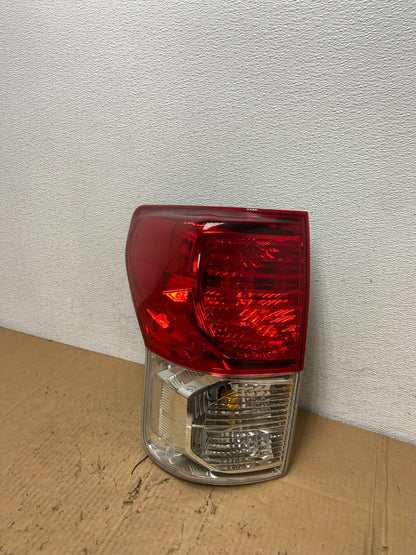 2007 to 2013 Toyota Tundra Left Driver LH Tail Light AD2398 DG0