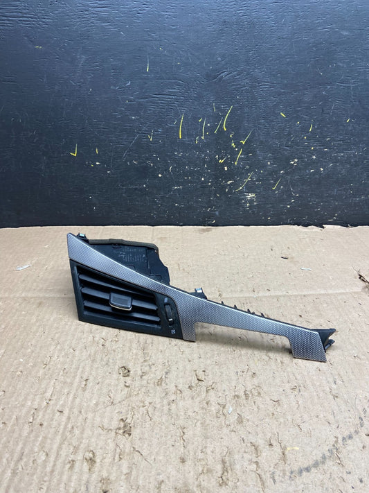 2014-2018 Infiniti Q50 Right Passenger Center Dash Air AC A/C Vent Oem Y7811 DG0