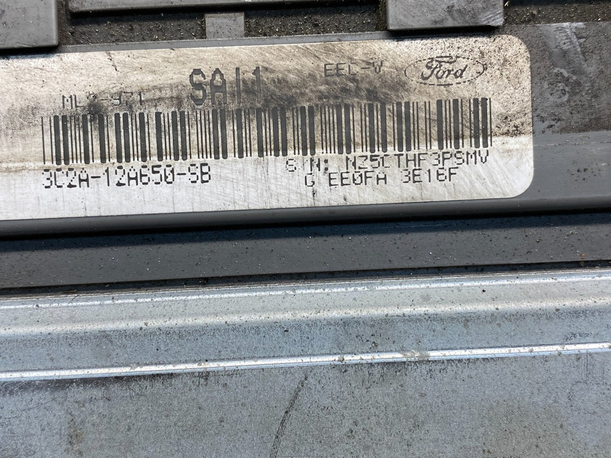 2002 Ford E-Series Van 4.2L Engine Control Module 3c2a-12a650-sb ECM ag3576 DG2