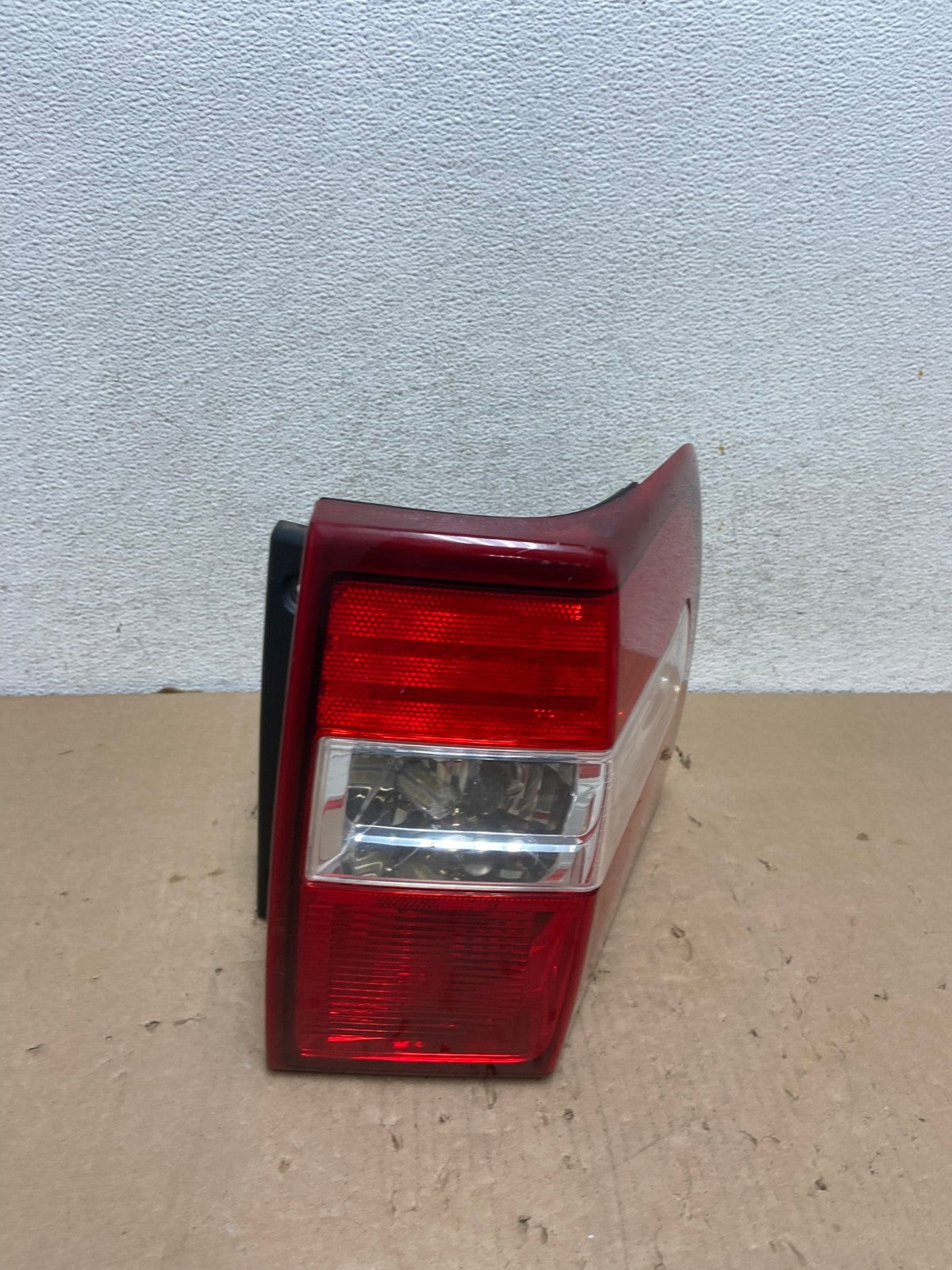 2007 - 2012 Ford Expedition Right Passenger Rh Side Tail light AG6792 LK2
