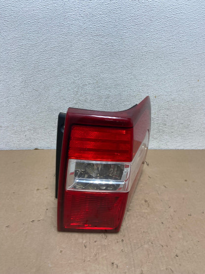 2007 - 2012 Ford Expedition Right Passenger Rh Side Tail light AG6792 LK2