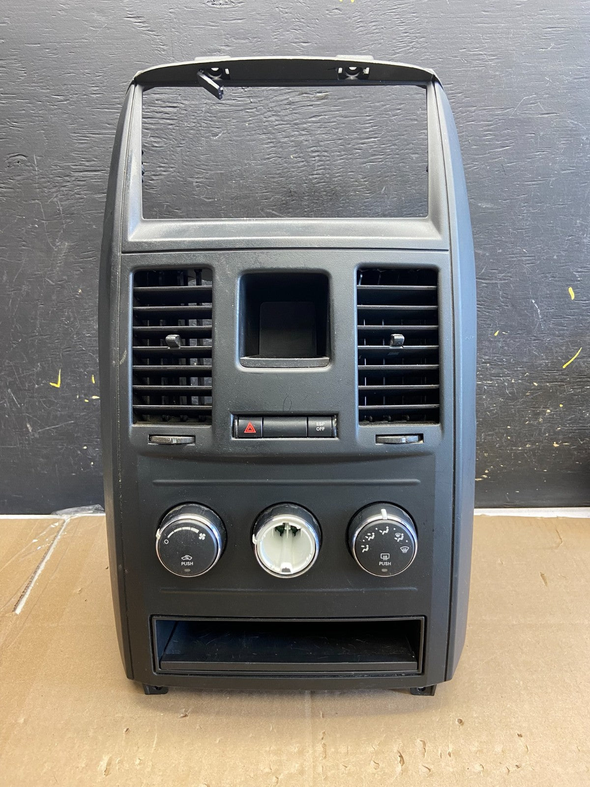 2008-2010 Dodge Grand Caravan  A/C Climate Control Unit Bezel Trim Oem ab1910 DG0