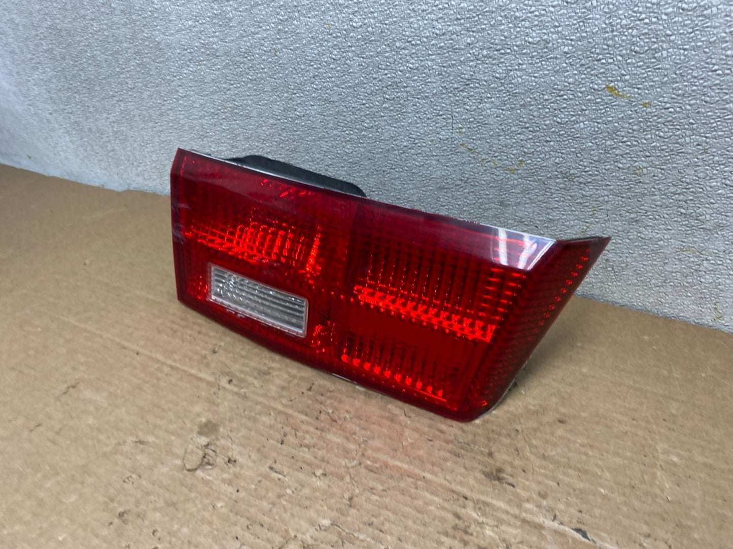 2005 Honda Accord Left Side Driver Lh Inner Trunk Lid Tail Light OEM Z2758 DW1
