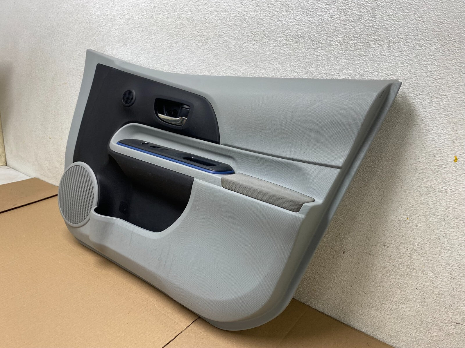 2012 2013 2014 Toyota Prius C Front Right Passenger Interior Door Panel D1150 DG1