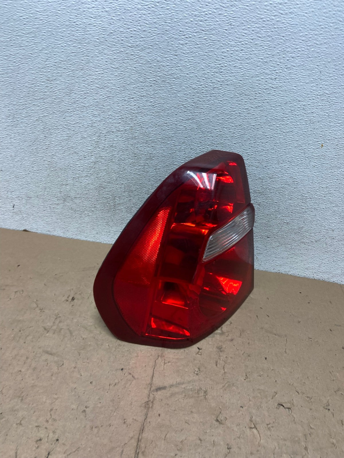 2004 to 2008 Chevrolet Malibu Left Driver Lh Side Tail Light AG5689 LK2