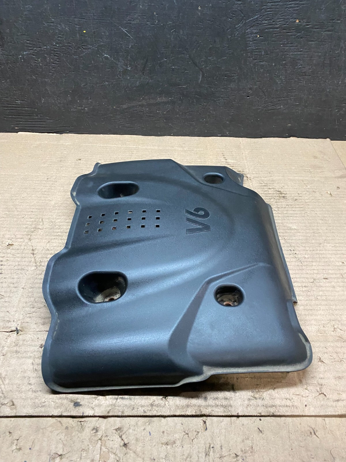 2008 - 2010 Hyundai Tucson Kia Sportage Engine Motor Cover G8185 R2