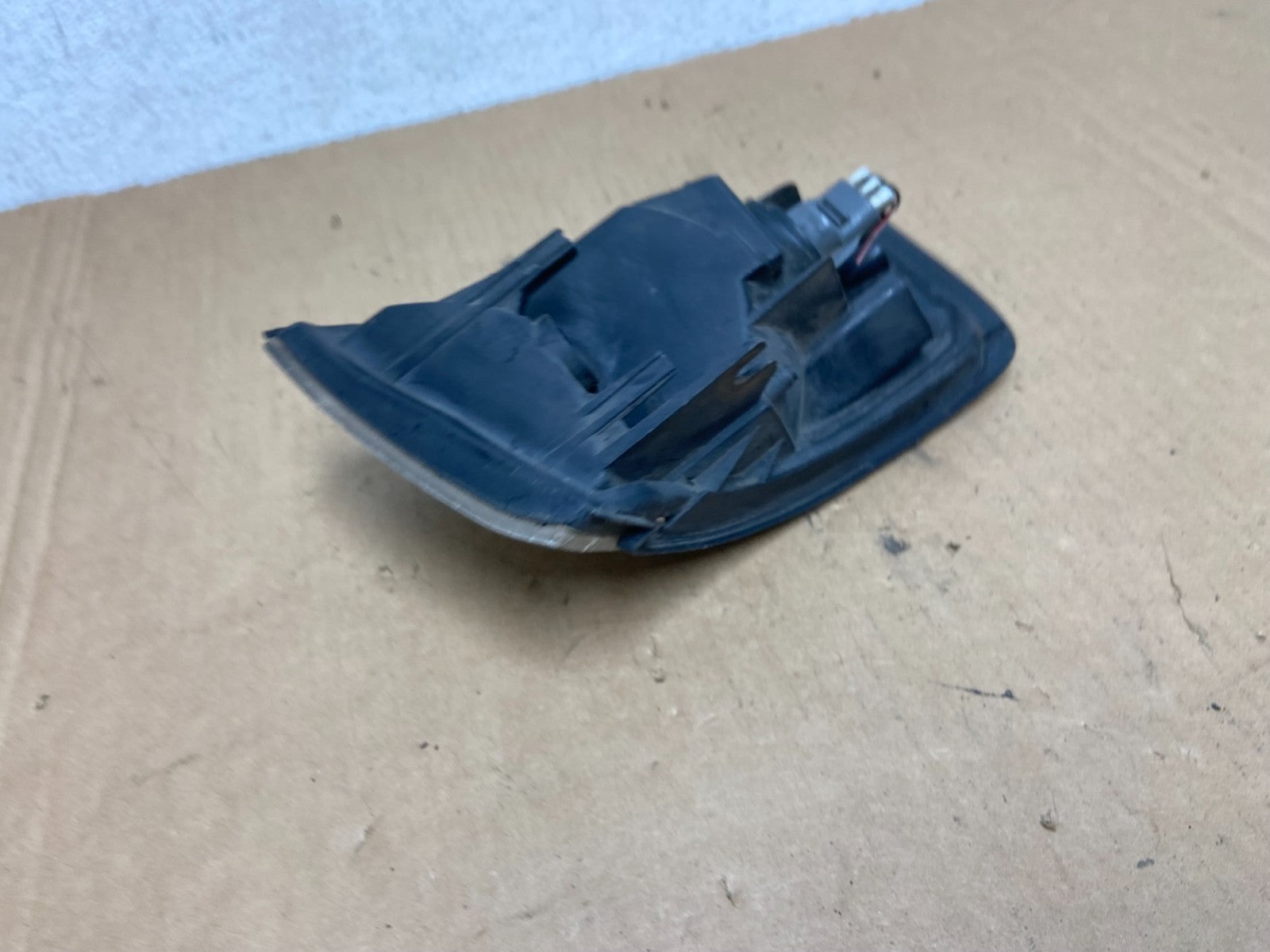 1996 to 1998 Mazda MPV Front Left Driver Side Turn Signal ad2734 DG4