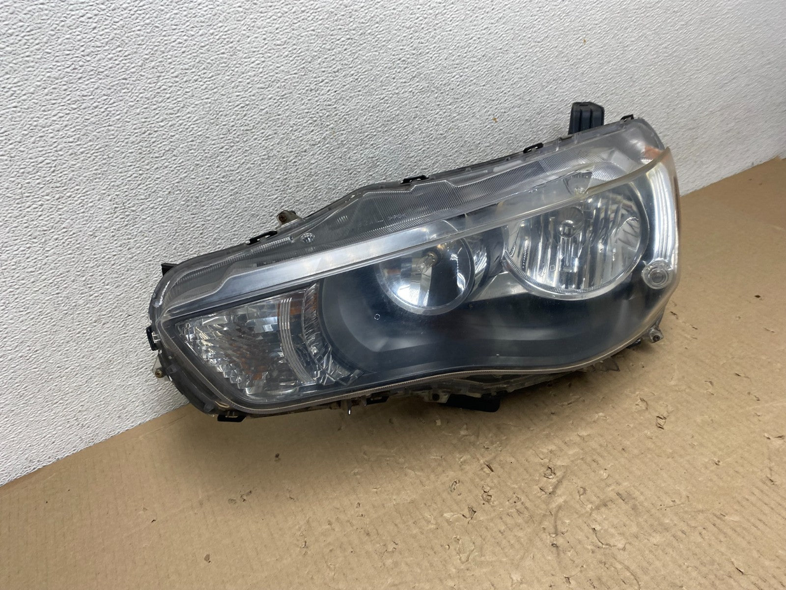 2008-2015 Mitsubishi Lancer Left Driver LH Side Headlight Halogen AG5934 DW2