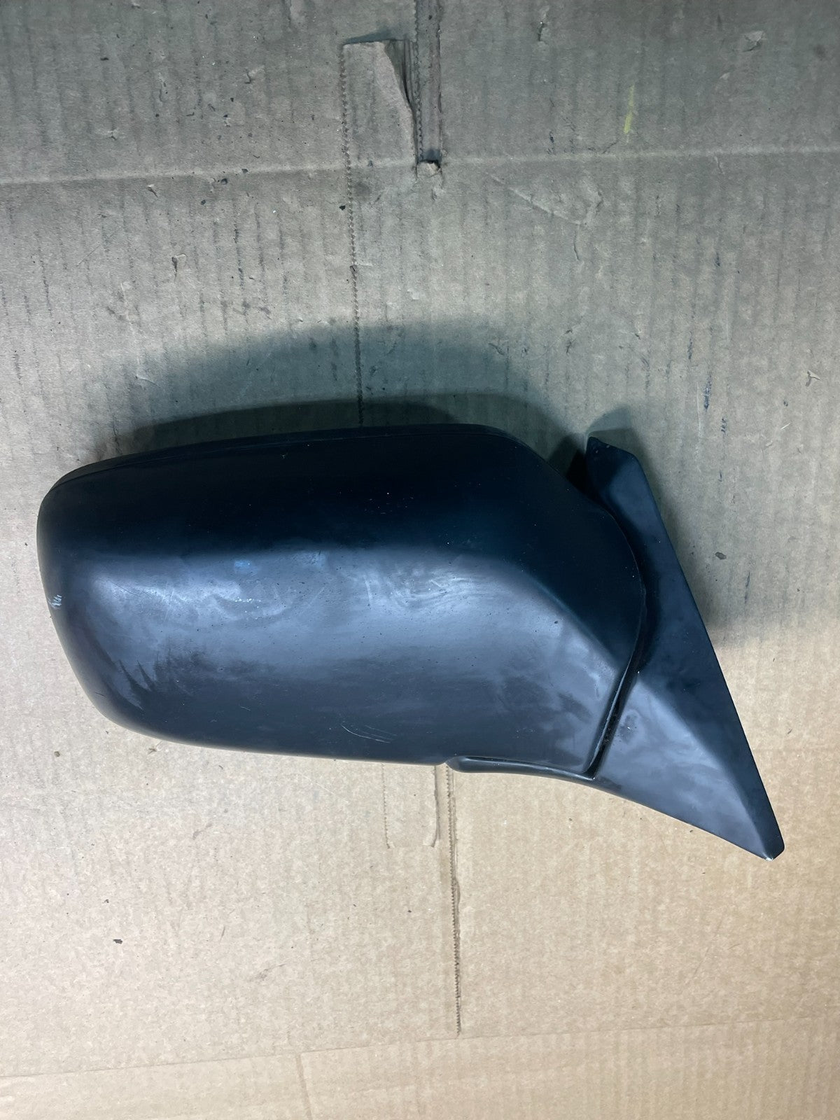 1990 to 1993 Volvo 240 Right Passenger Side View Door Mirror OEM Y3620 DG0