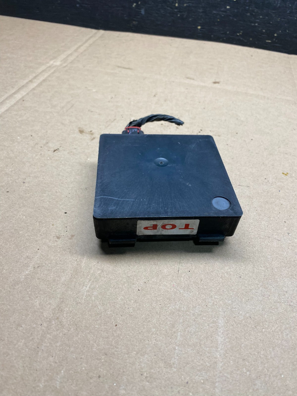 2013 to 2018 Ford Lincoln Rear Radar Blind Spot Module r8716 DG3