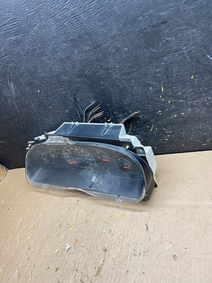 2000 to 2002 Ford Econoline E250 E350 Van Speedometer Instrument Cluster t60021