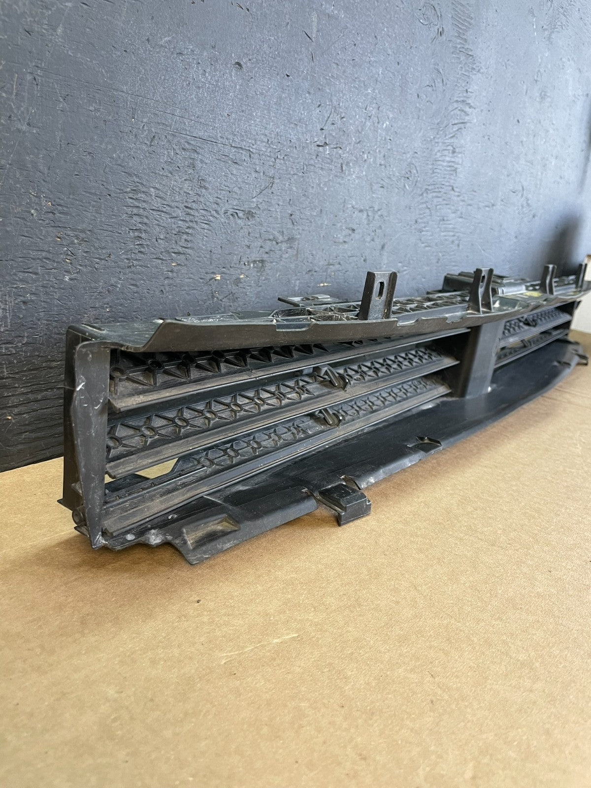 BMW 5 SER G30 G31 Bumper Air Flaps Front Lower 51137497285 AC99612