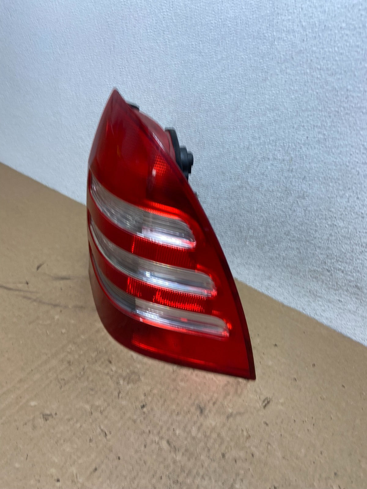 2003 to 2004 Mercedes W203 C-Class Right Passenger Tail Light AG05641