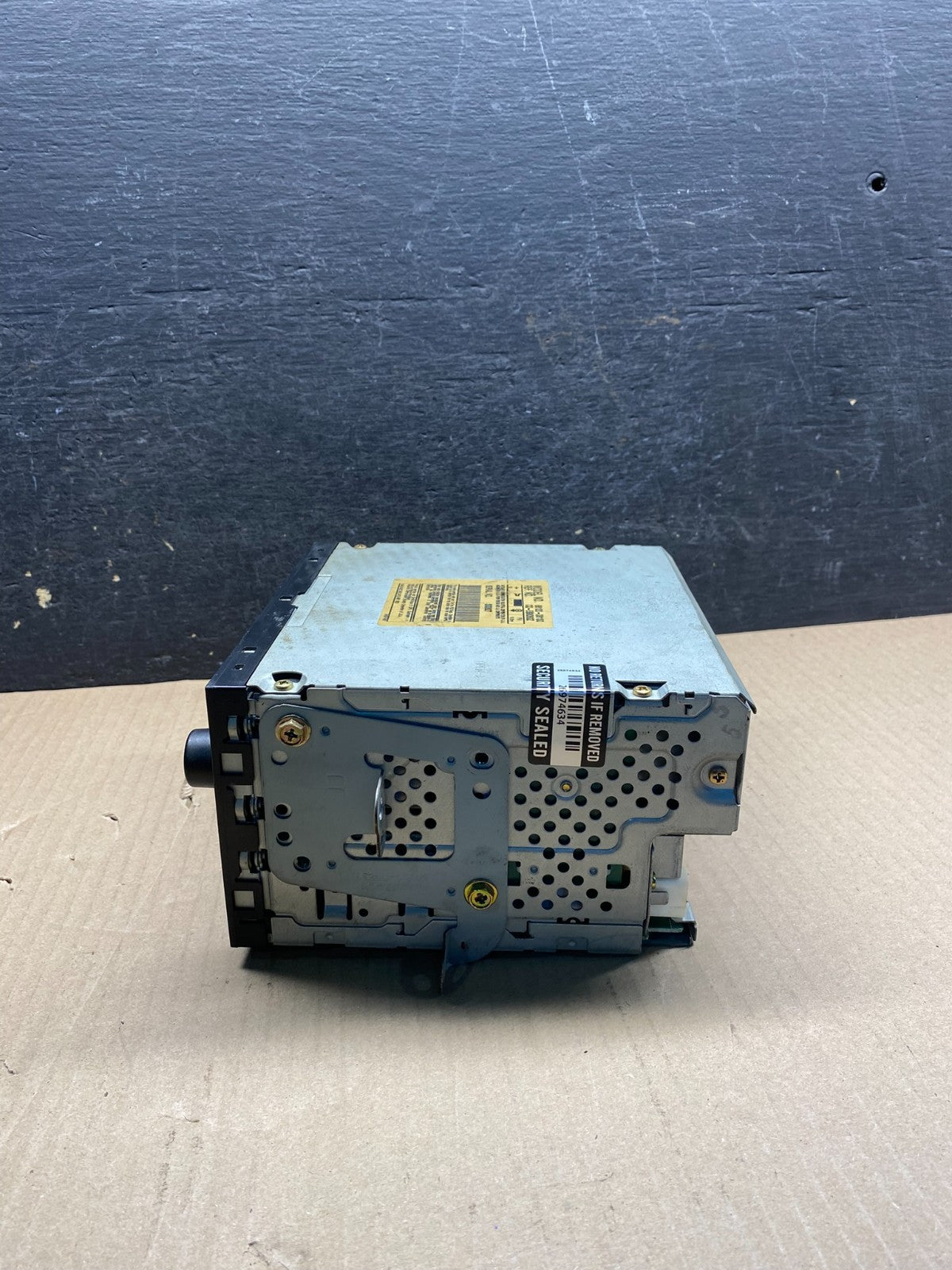 1999 to 2003 Toyota Tundra Sequoia AM/FM Radio Cassete Player AI7235 DG1