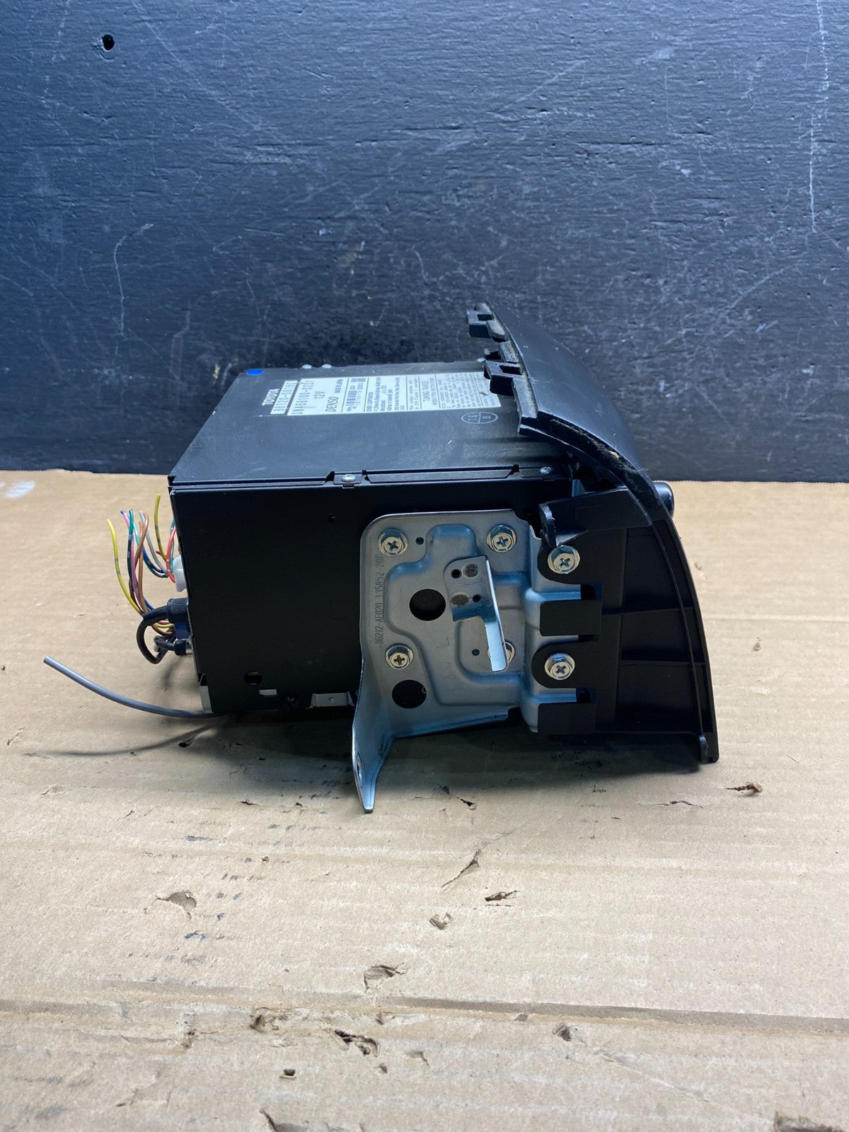 2004 to 2010 Toyota Sienna AM FM CD Mp3 Radio Screen Display AD7615 DG2