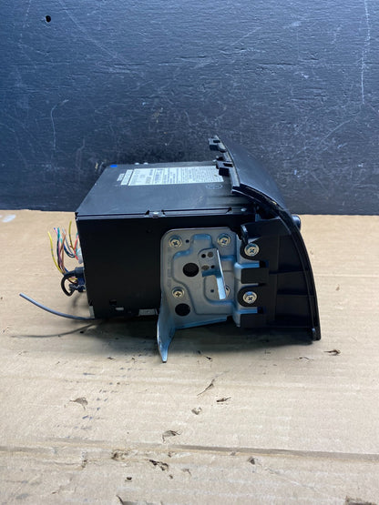 2004 to 2010 Toyota Sienna AM FM CD Mp3 Radio Screen Display AD7615 DG2