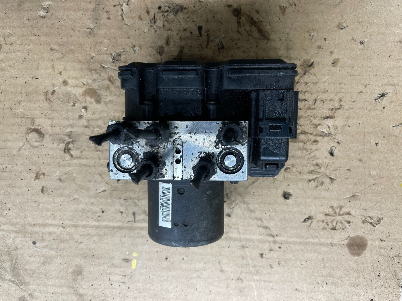2014 2015 FORD E350 Van  ABS Anti Lock Brake Pump Module O8571 DG1
