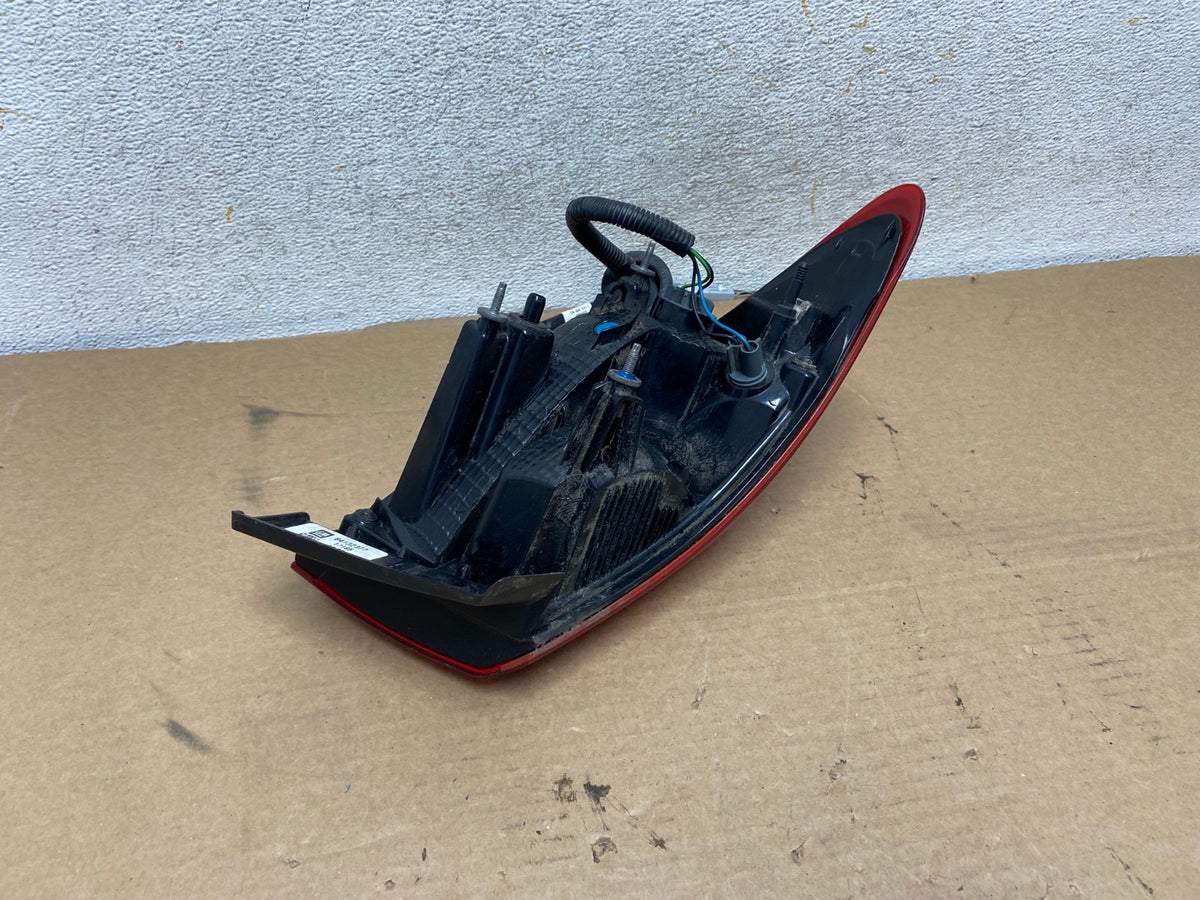2016 - 2020 Chevrolet Malibu Right Passenger RH Side Tail Light AH4499 LK4