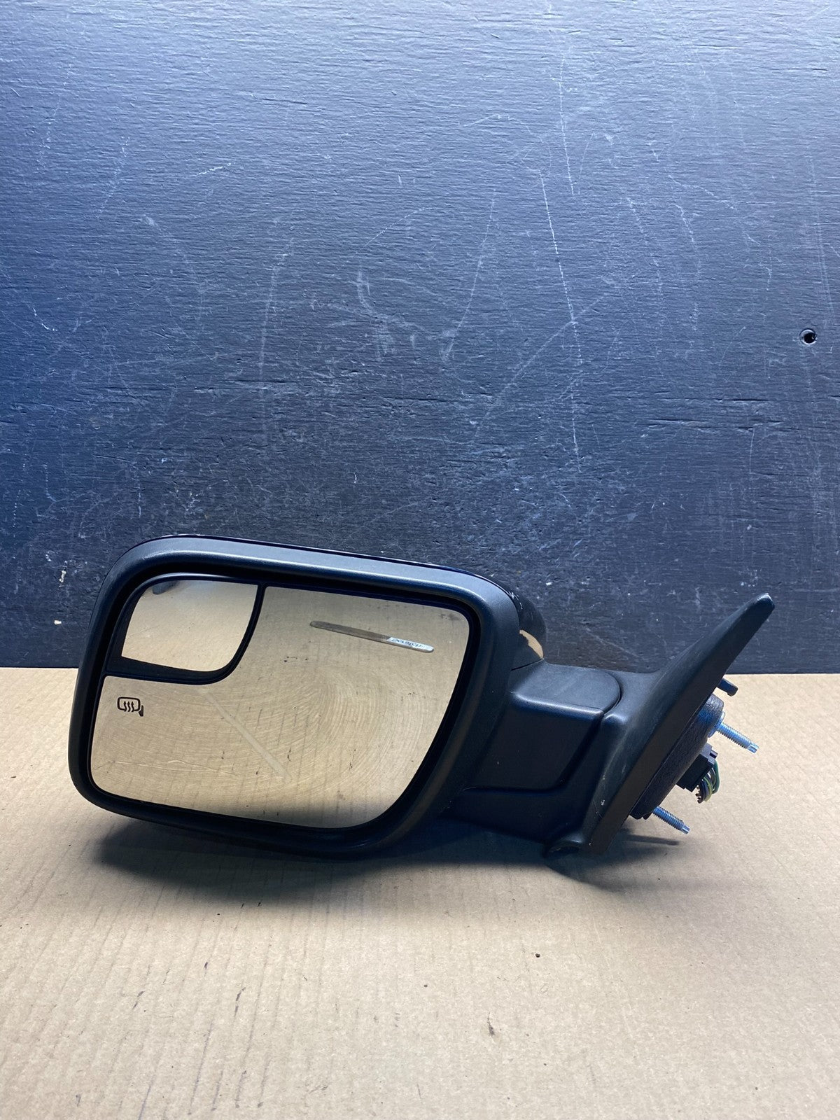 2015 - 2017 Ford Explorer Left Driver View Door Turn Signal Mirror AG3906 DW8