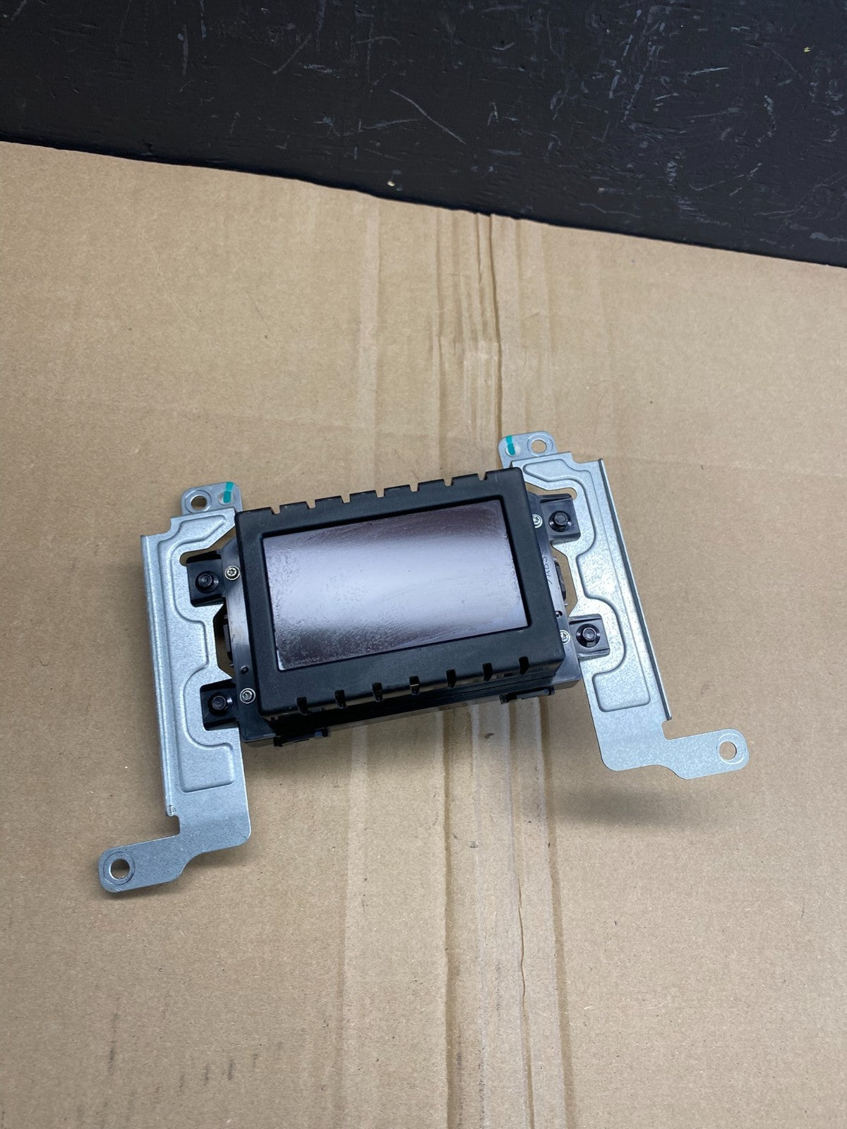 2013 to 2016 Ford Taurus 4.2" Radio Navigation Screen Module AB8647 DG0