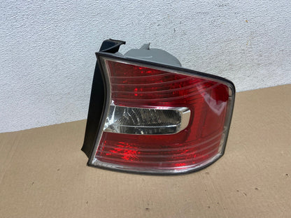2005 to 2007 Subaru Legacy Outback Right Passenger RH Tail Light AE9435 LK0