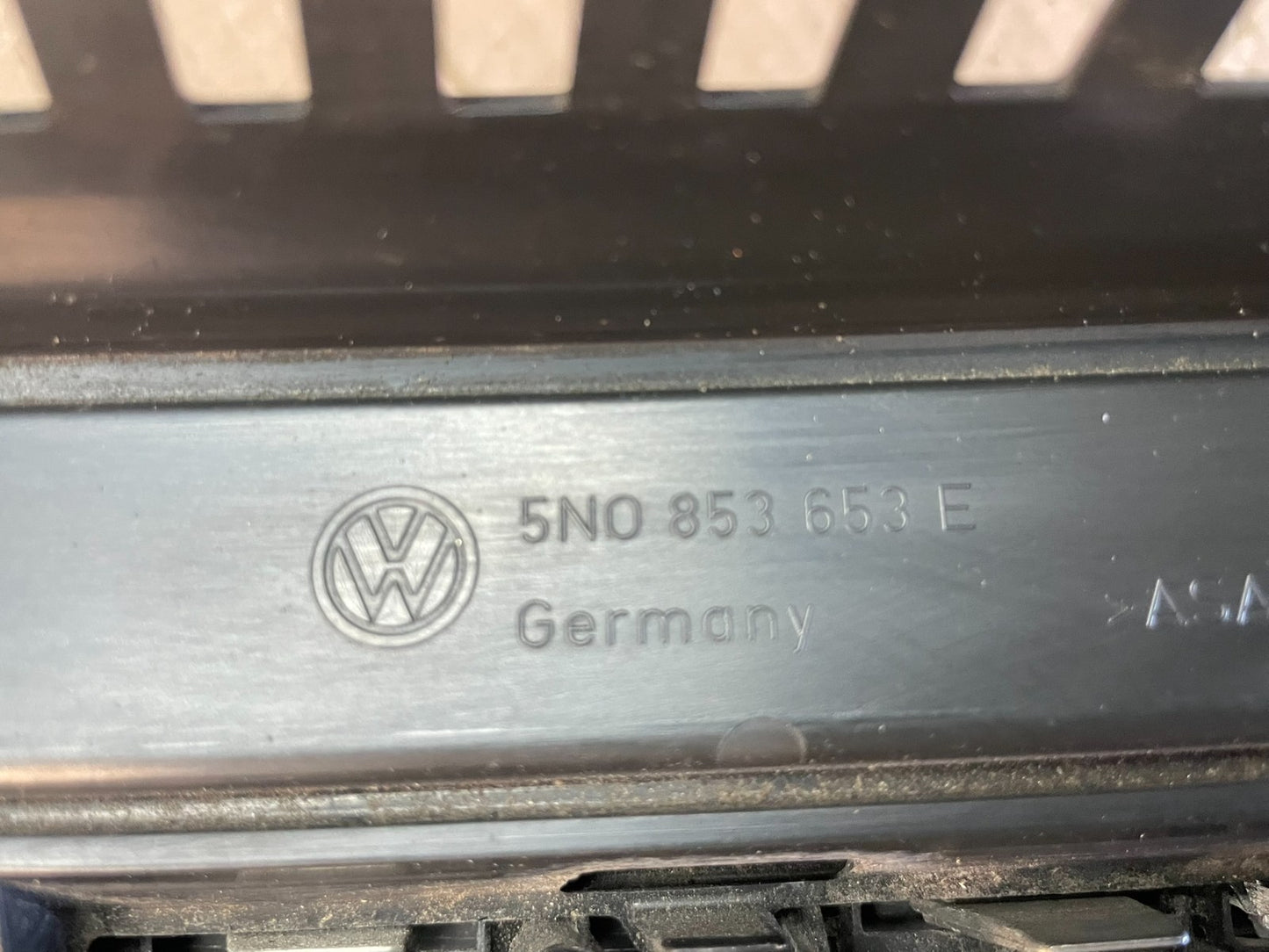 2012 to 2017 Volkswagen Tiguan Front Upper Grill Grille AE3602 DG6