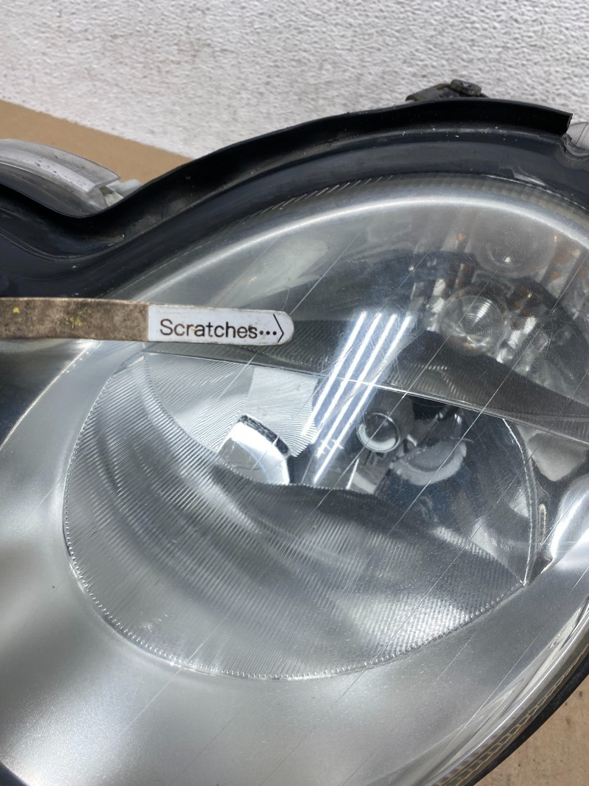 2005 to 2007 Mercedes-Benz C-Class Left Driver LH Side Headlight AE6673 DW3