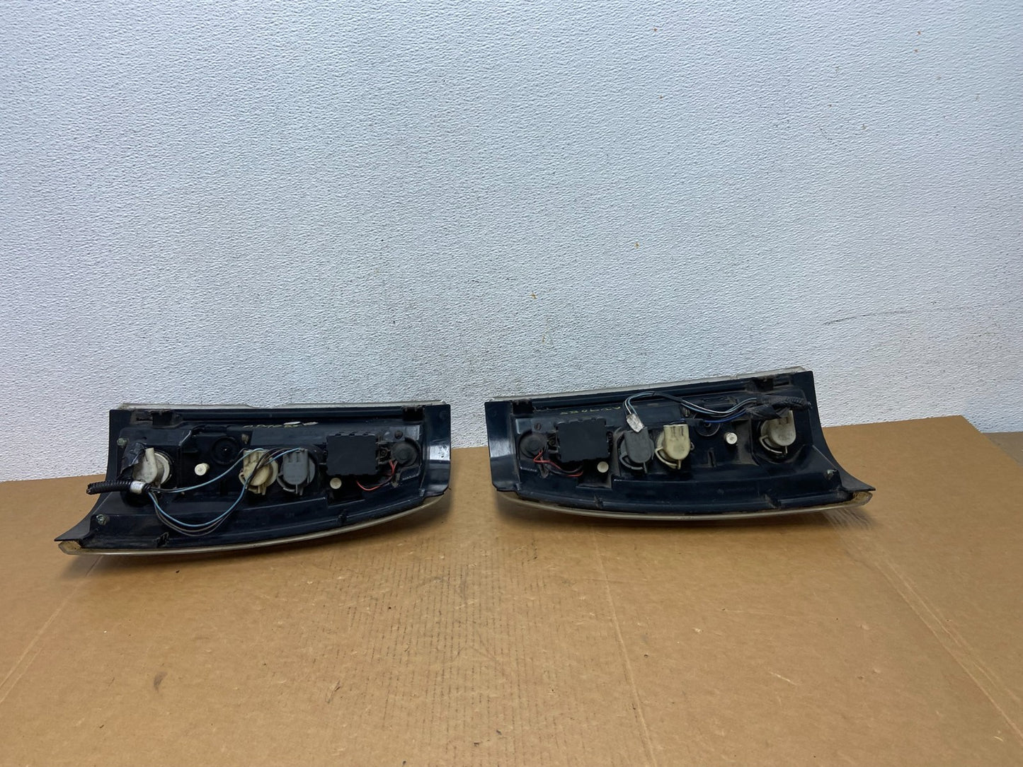 1999-2002 Chevrolet Silverado 1500 Left+Right Set Side Tail lights ad9085 DG9