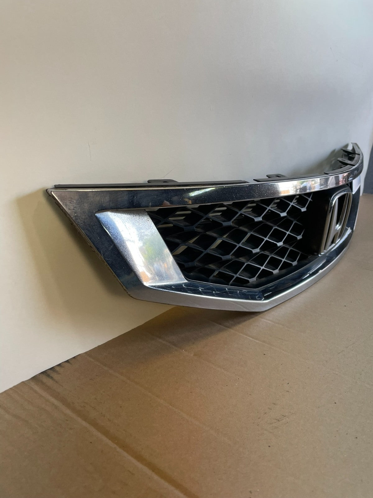 2008-2010 Honda Accord Coupe Front Upper Grille Grill Chrome AG0974 DG2