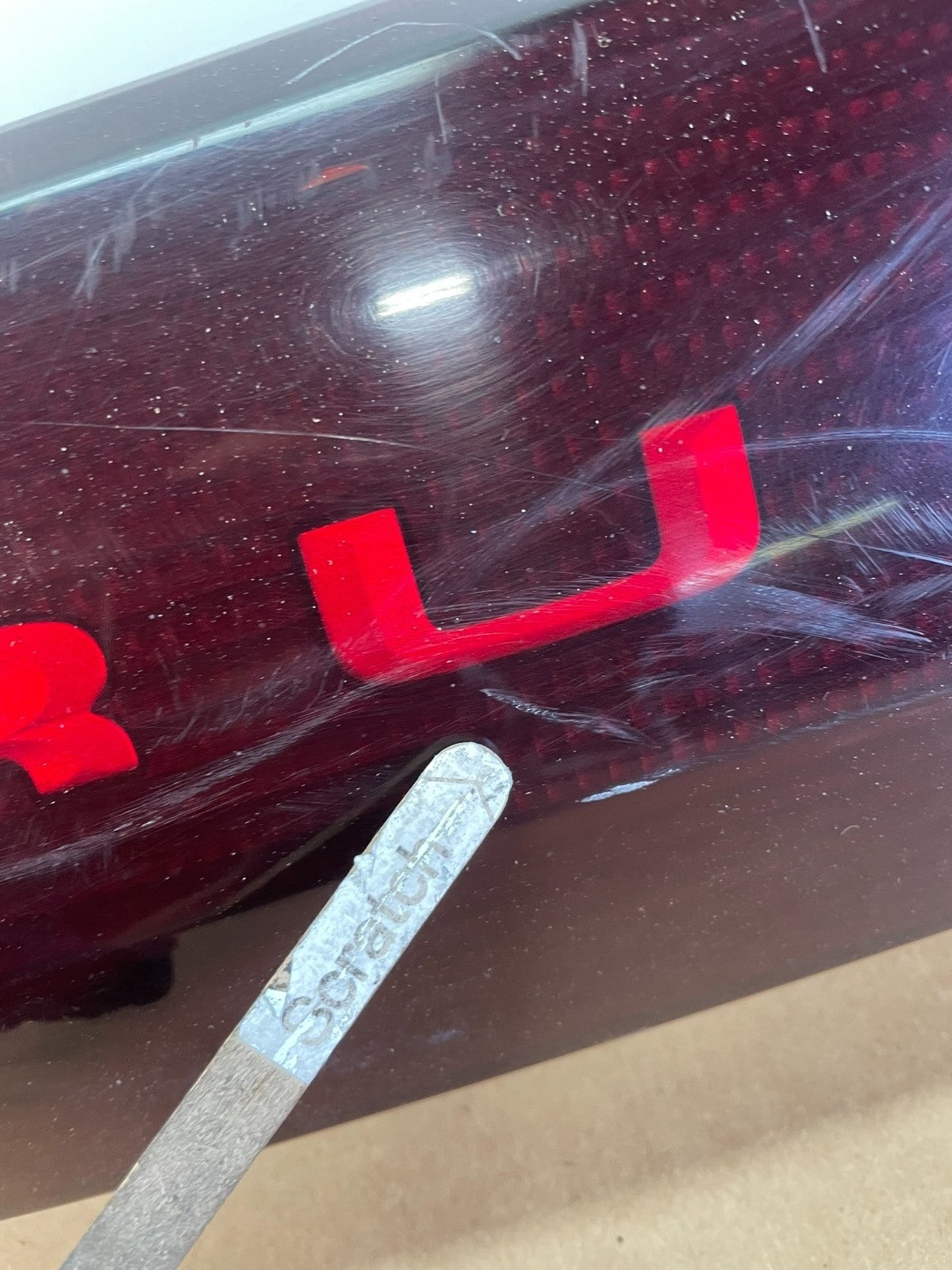 2002 - 2004 Subaru Outback Trunk Hatch Lid Tail Light Panel Center ag0774 DG4