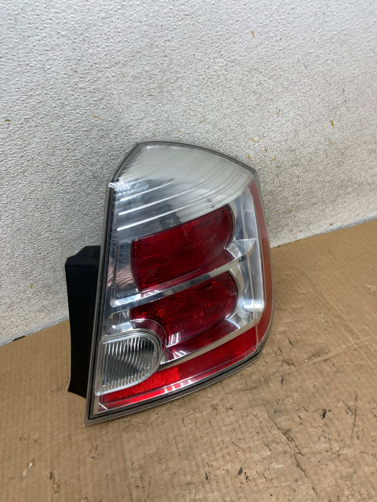 2007 to 2012 Nissan Sentra Right Passenger Rh Side Tail Light AI8232 LK2