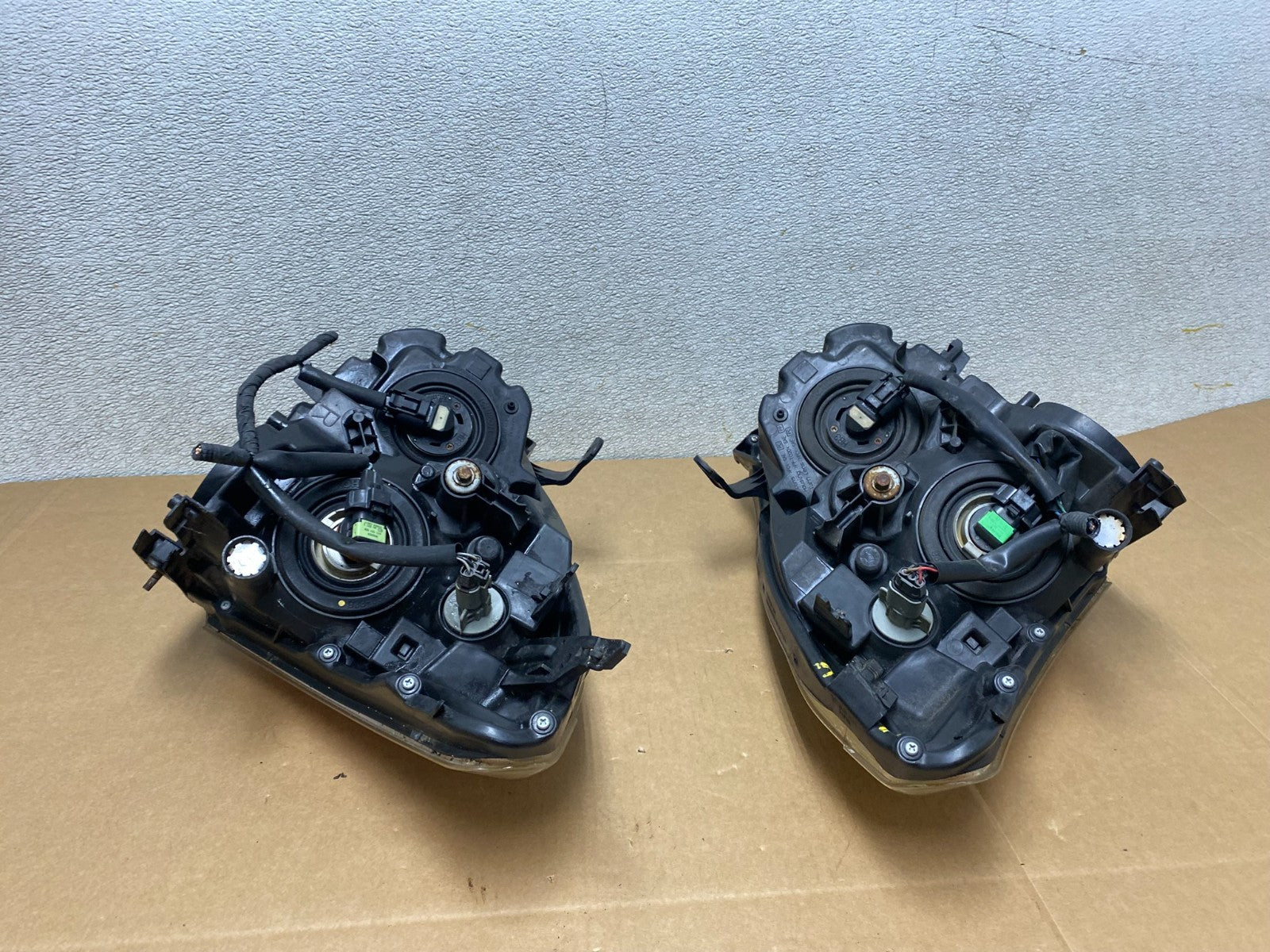 2009-2013 Nissan Rogue Left+Right Side Set Halogen Headlights OEM V4475 DW16